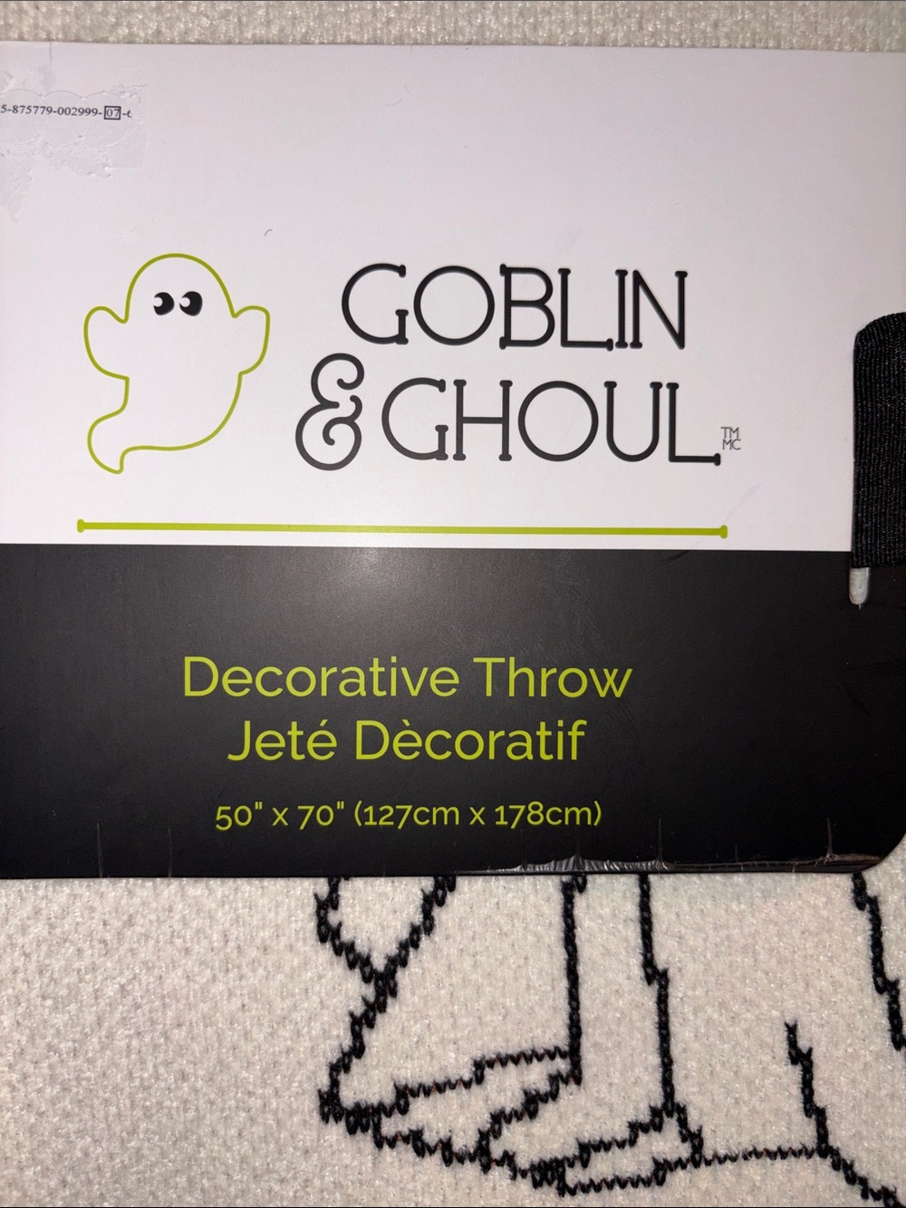 Goblin & Ghoul Cream Reading Ghost Decorative Throw Blanket - Picture 2 of 3